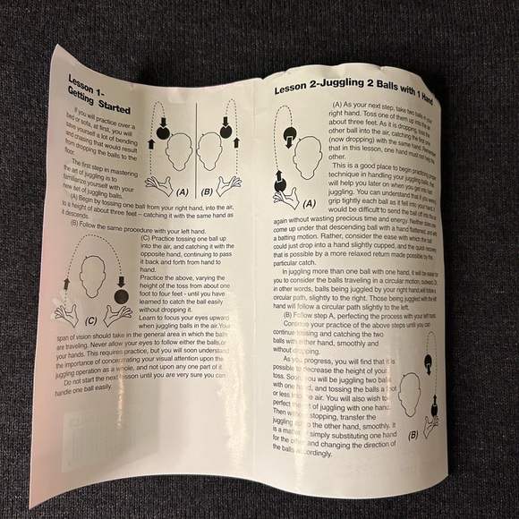 Brand New Set of Juggling Balls with Instruction Booklet  Balls Look Like Globes - Picture 3 of 5